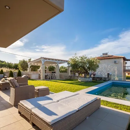 Villa Paradise With Private Pool *